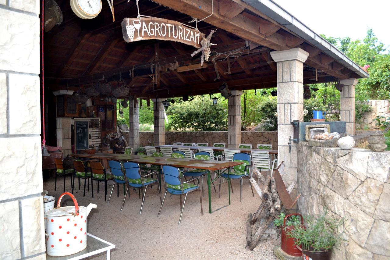Holiday Home Klaic - Kids Friendly Gruda Екстериор снимка